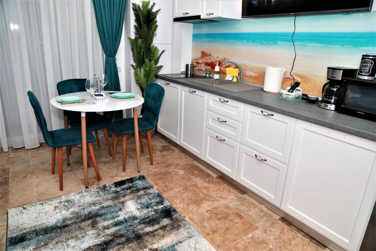 Bakuba - Studio Pe Plaja Cu Vedere La Mare & Loc Parcare Gratis Năvodari Eksteriør billede